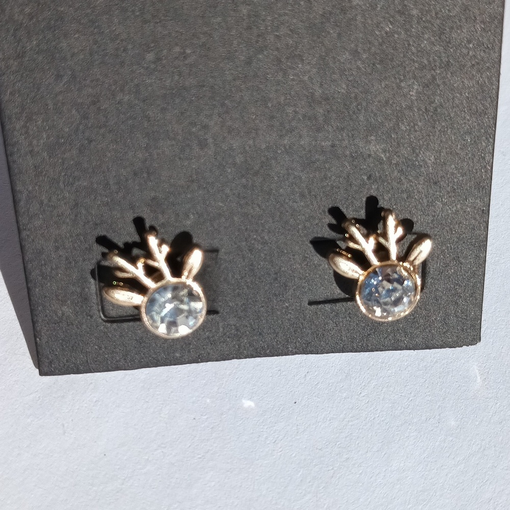 Holiday reindeer face shape stud theme earrings women's jewelry earrings NEW - Picture 2 of 4